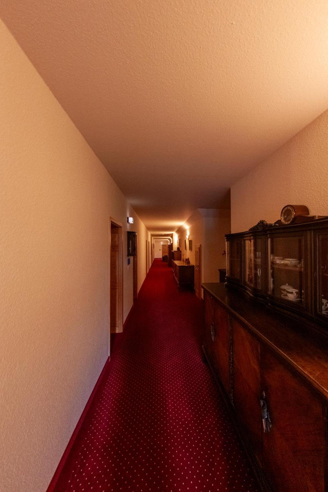 West Hotel An Der Saechsischen Weinstrasse Radebeul Εξωτερικό φωτογραφία